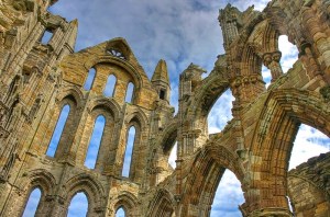 Whitby_Abbey_ruins
